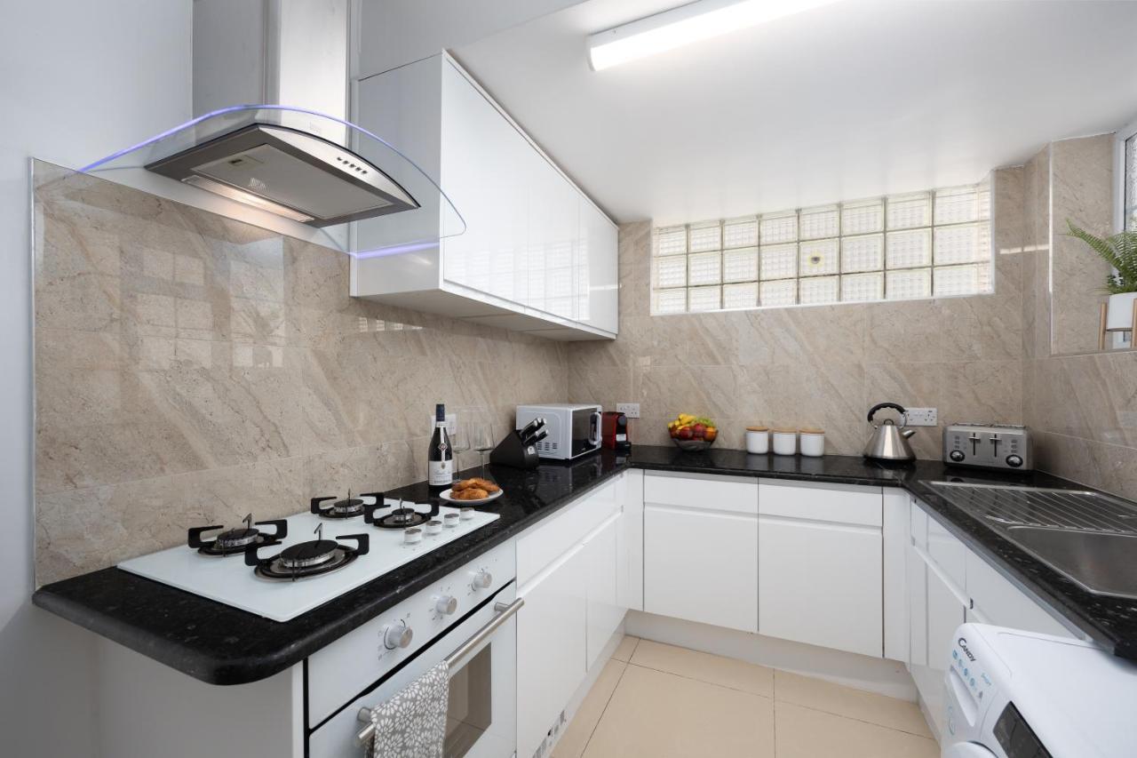 Spacious 4 Bedroom House Next To Kensington Palace Londra Dış mekan fotoğraf