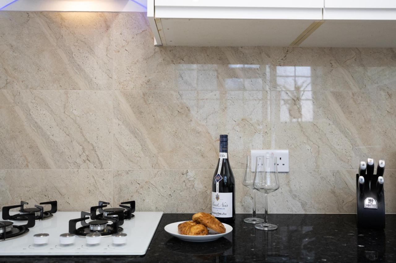 Spacious 4 Bedroom House Next To Kensington Palace Londra Dış mekan fotoğraf